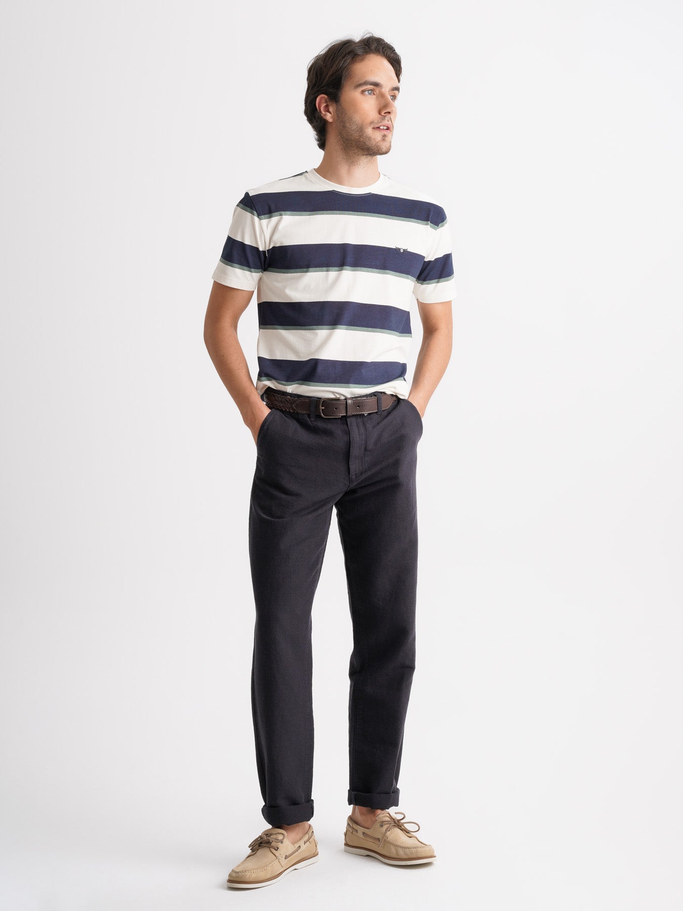 Pantalones chinos de lino de corte estándar de Mr. Blue