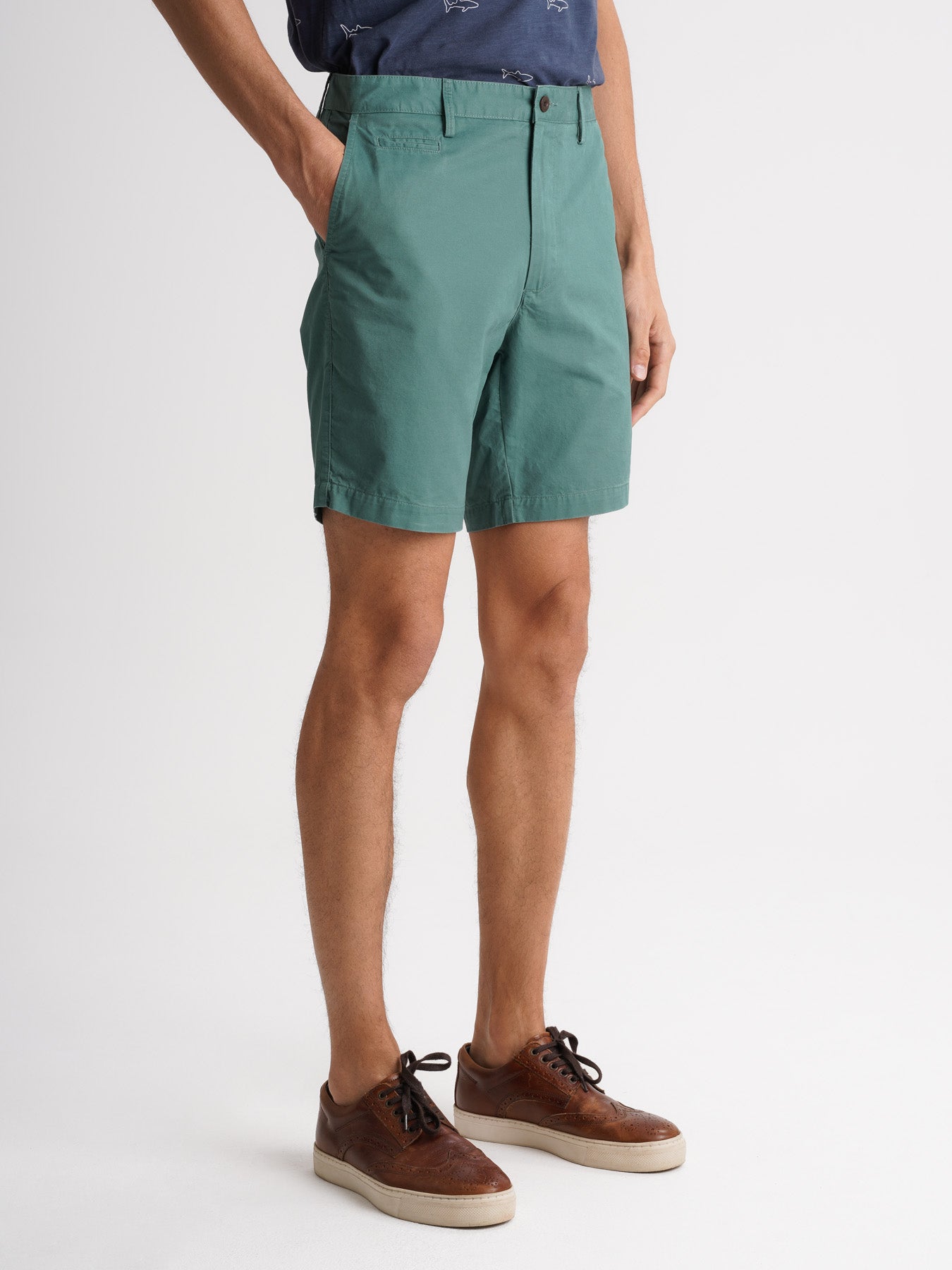 Pantalones cortos de corte slim en verde de Mr. Blue