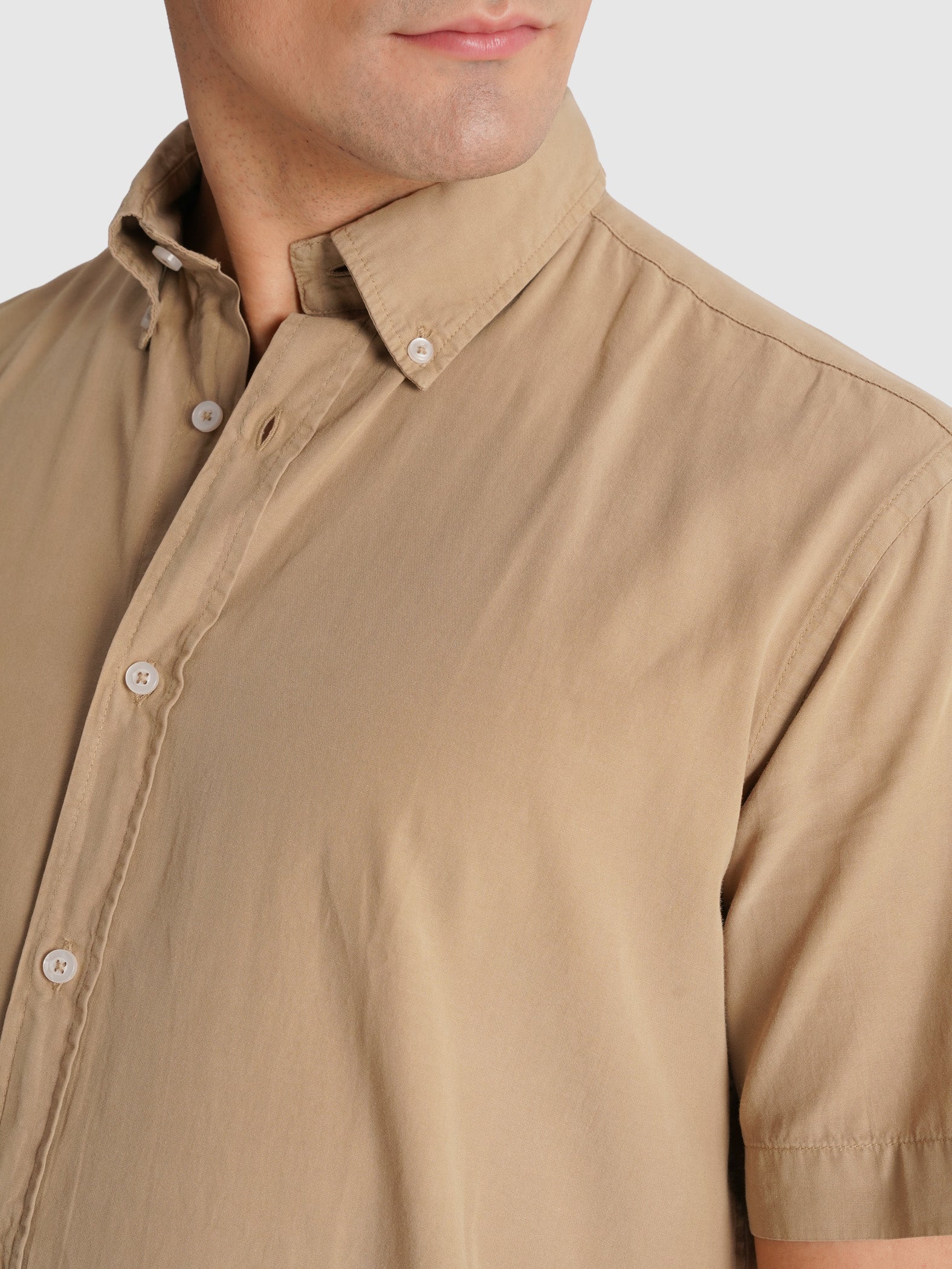 CAMISA POPELINA BEIGE MANGA CORTA REGULAR FIT MR. AZUL