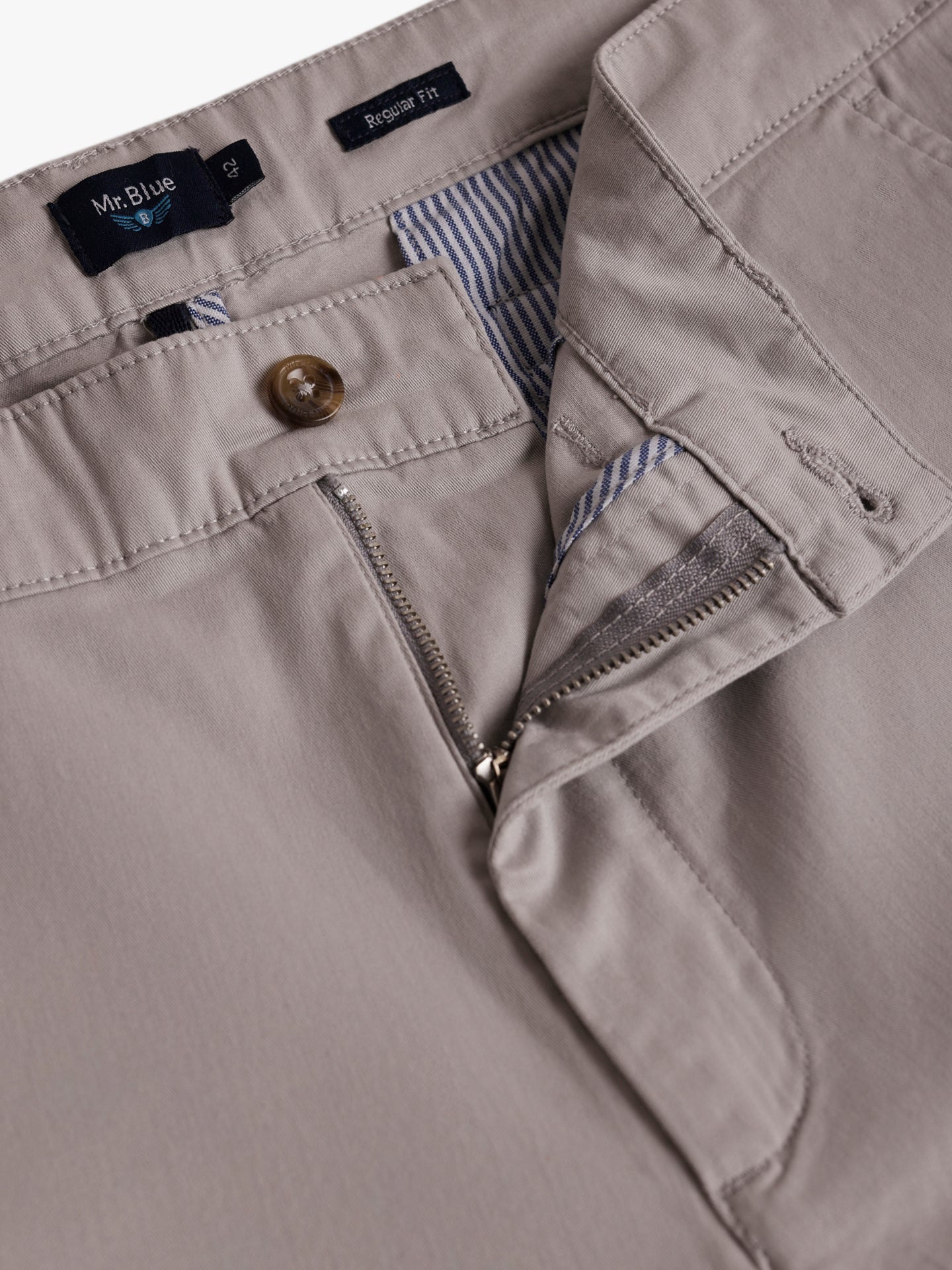 Mr. Blue White Regular Fit Shorts