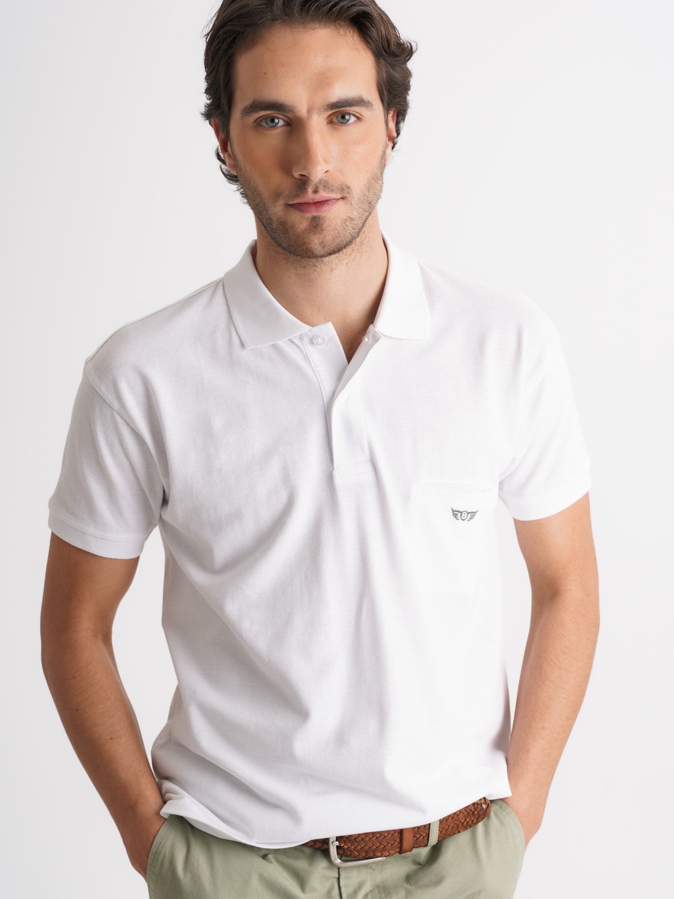 Polo de piquet blanco de corte estándar de Mr. Blue