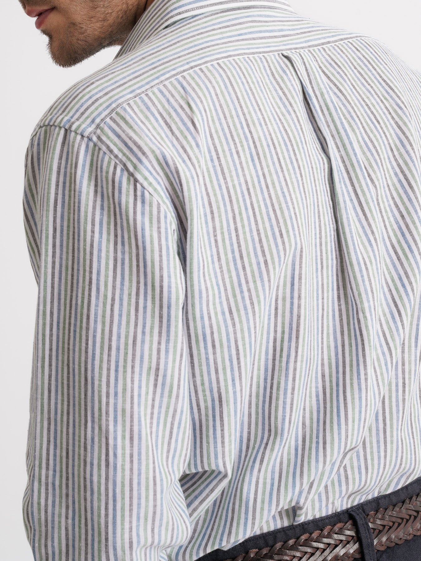 Camisa de corte estándar de lino verde de Mr. Blue