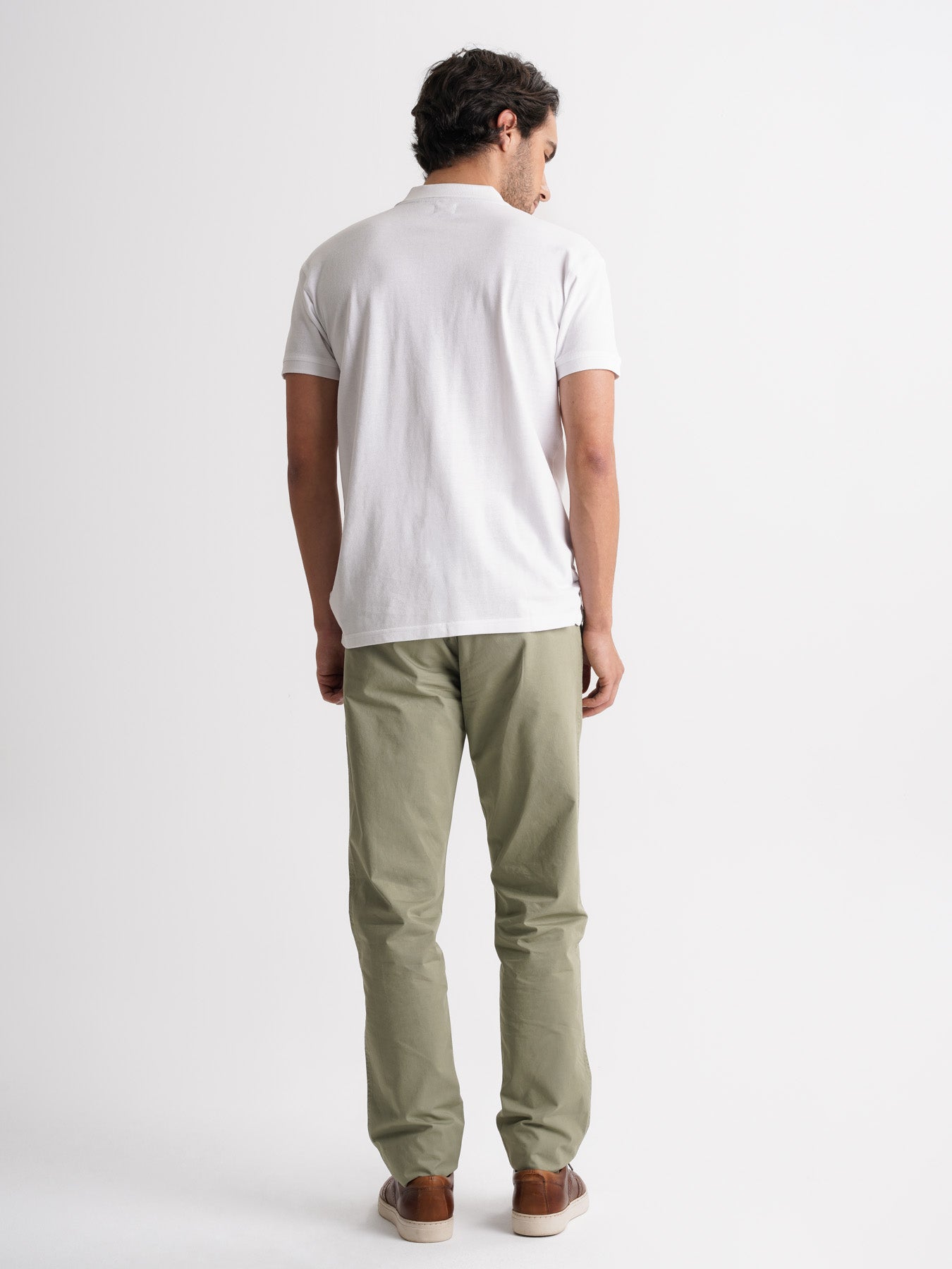 Polo de piquet blanco de corte estándar de Mr. Blue
