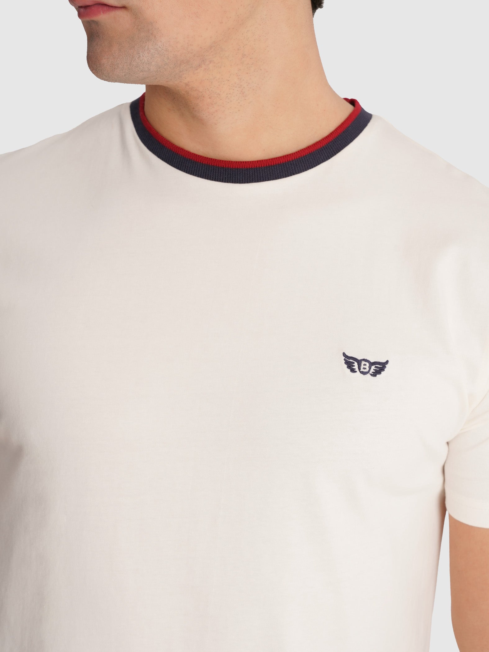 T-SHIRT ALGODÃO BRANCA MANGA CURTA REGULAR FIT MR. BLUE