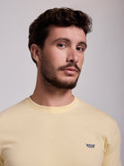 T-SHIRT ALGODÃO AMARELA MANGA CURTA REGULAR FIT MR. BLUE