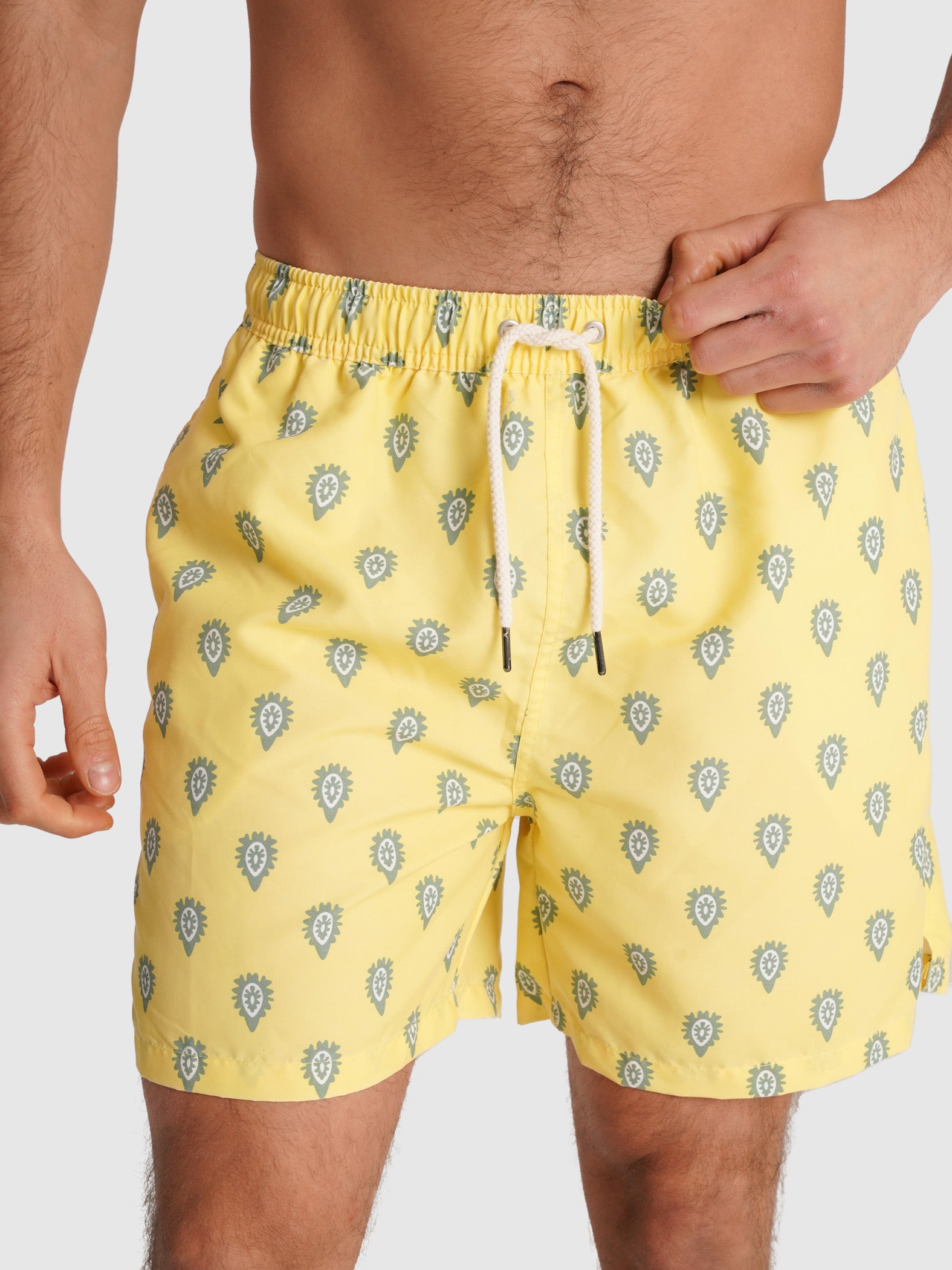 FATO BANHO AMARELO REGULAR FIT MR. BLUE