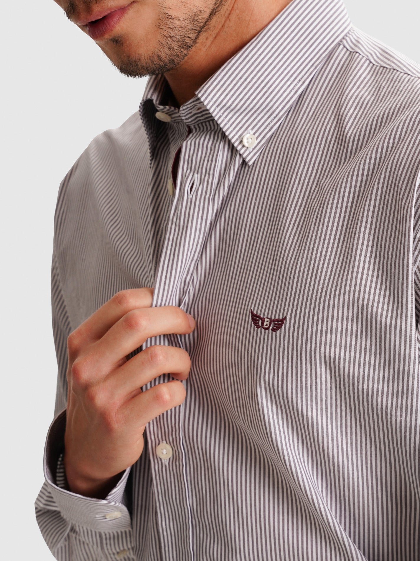 GRAY REGULAR FIT MR SHIRT. BLUE