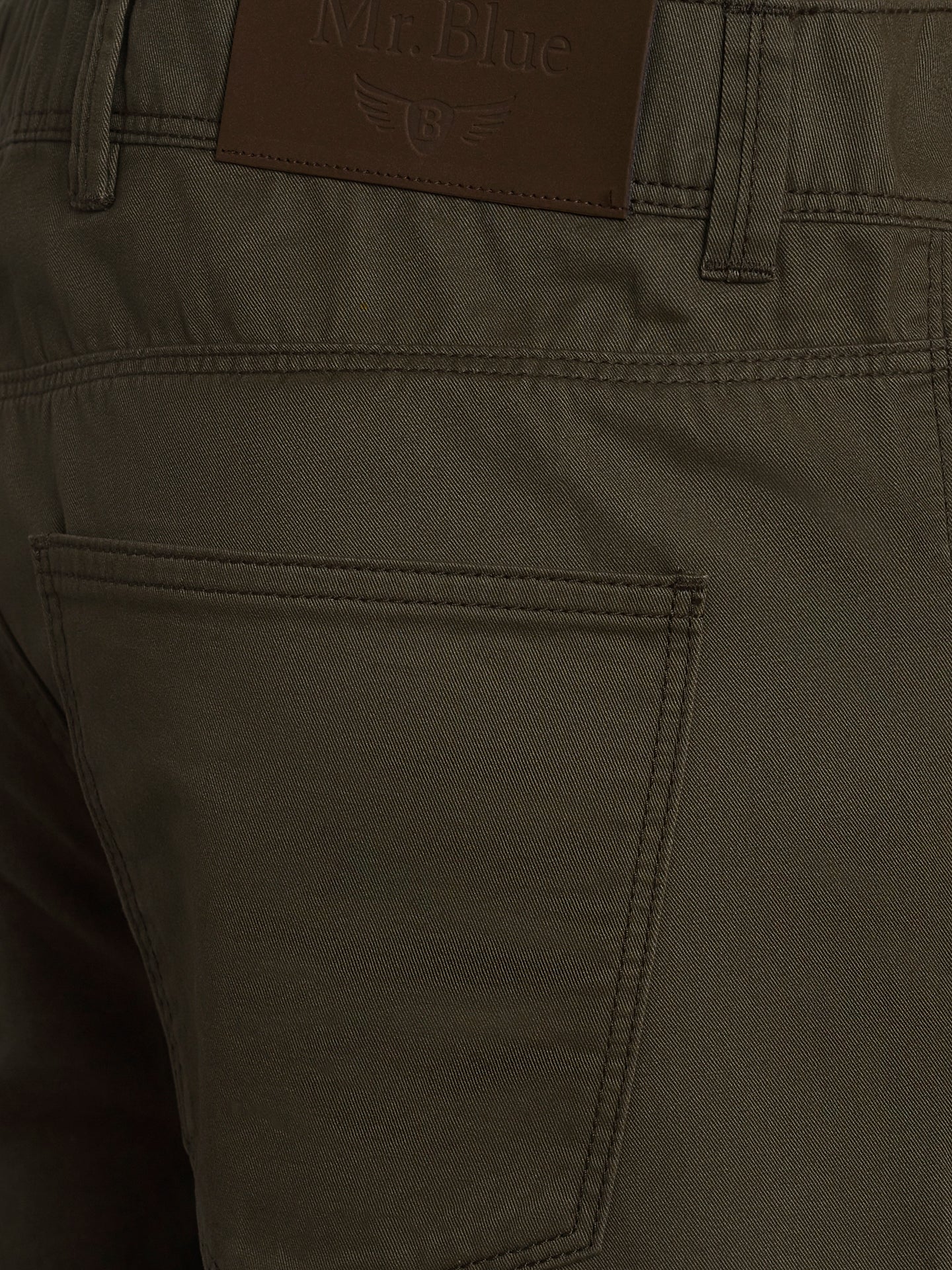 Chinos verdes de sarga de corte slim de Mr. Blue
